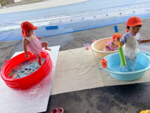 プール遊び、楽しいね(^^)