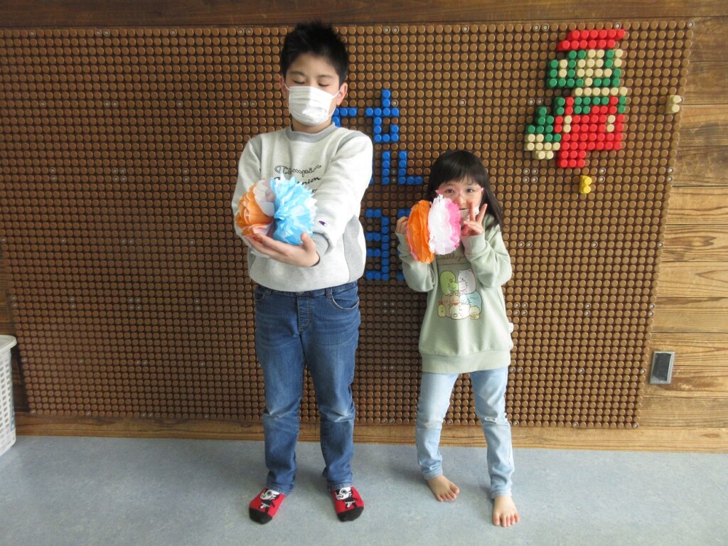 春色フラワーポムを作りました🌸