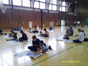 【パパとあそぼう】新聞紙であそぼう♫