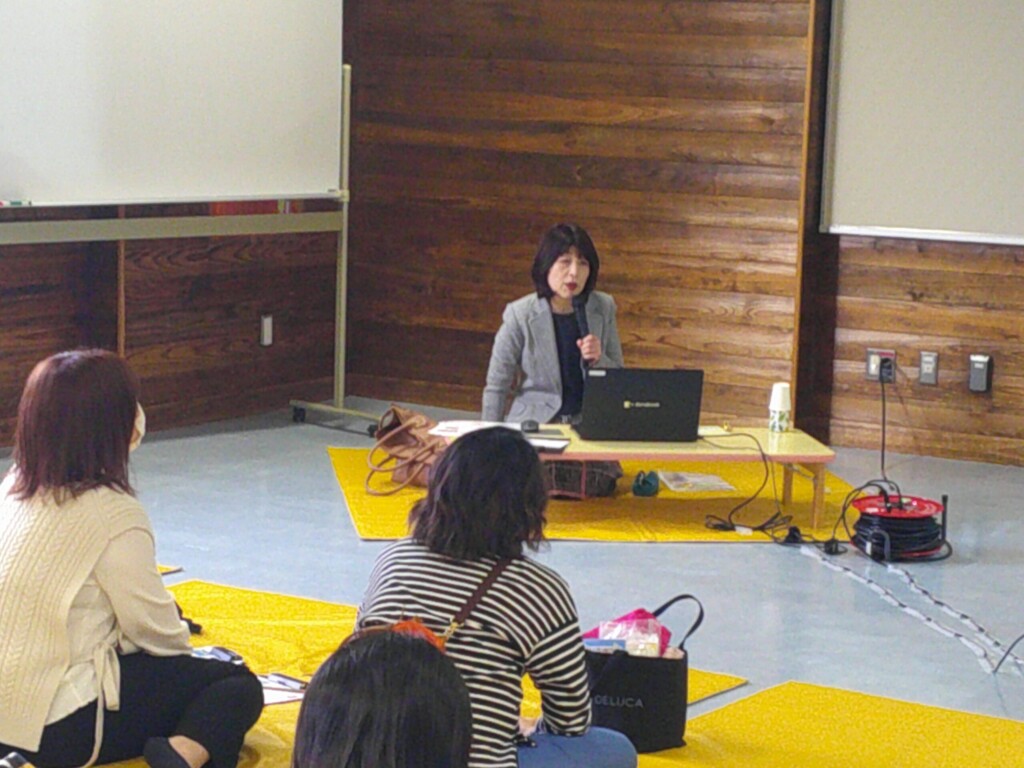 【子育て講座】「親も子も笑顔で過ごすコツ」を開催したよ