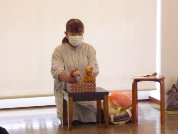 １０月の「おはなしこんにちは」開催しました