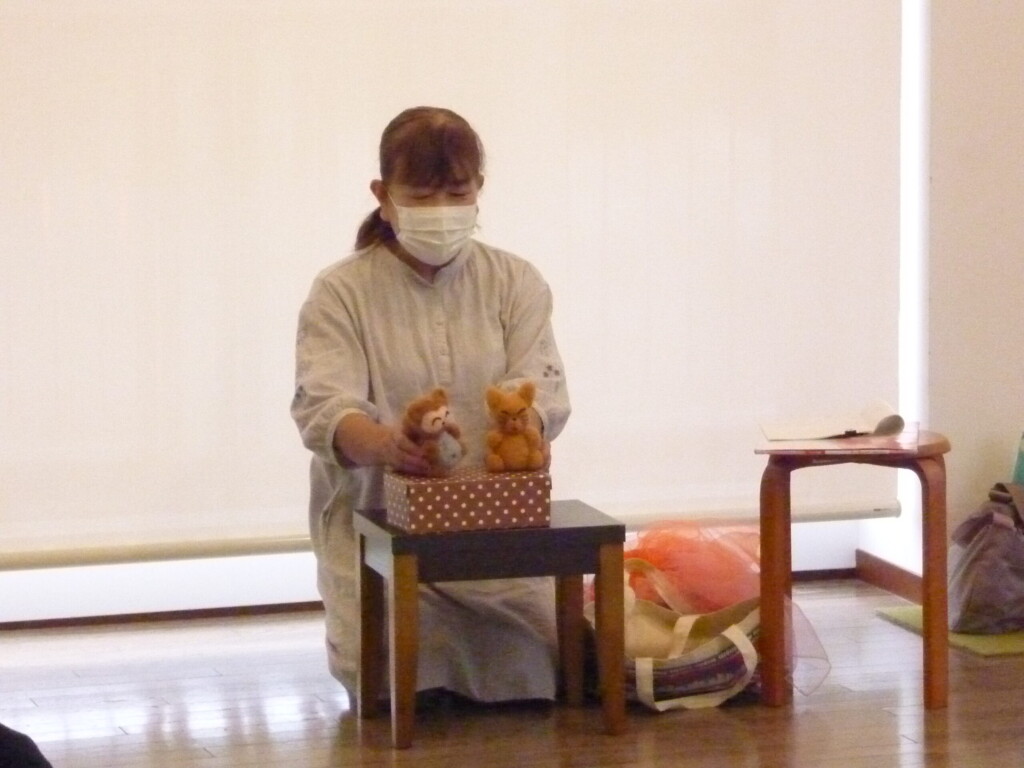 １０月の「おはなしこんにちは」開催しました