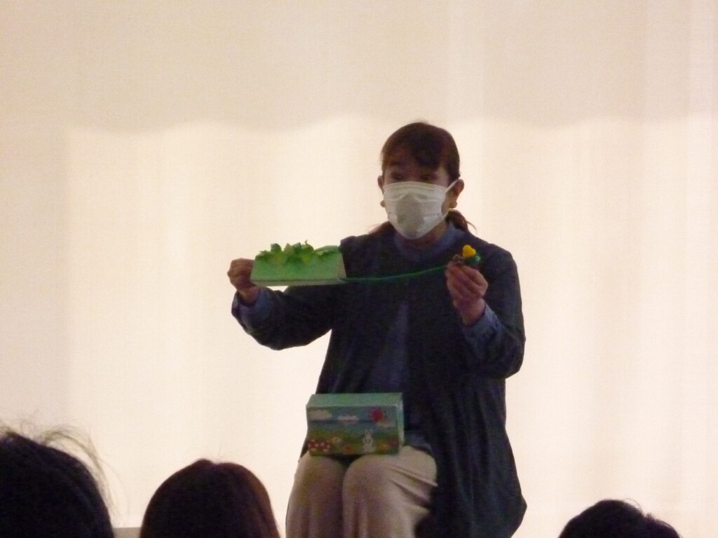 ３月の「おはなしこんにちは」開催しました