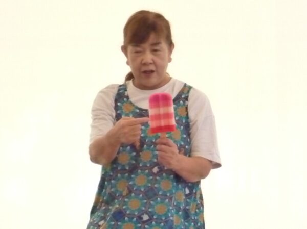 ８月の「おはなしこんにちは」開催しました