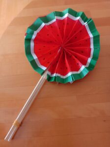 スイカ柄のうちわを作ろう🍉　※事前申し込みが必要です　４組