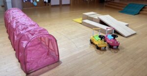 ホールで遊ぼう♪　※事前申し込みが必要です（６組）