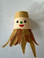 製作　みのむしを作ろう！