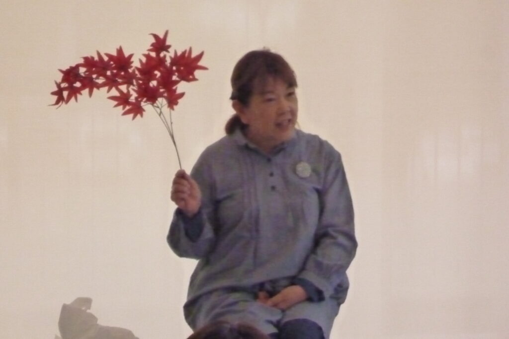 11月の「おはなしこんにちは」開催しました