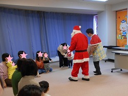 クリスマスお楽しみ会を行いました