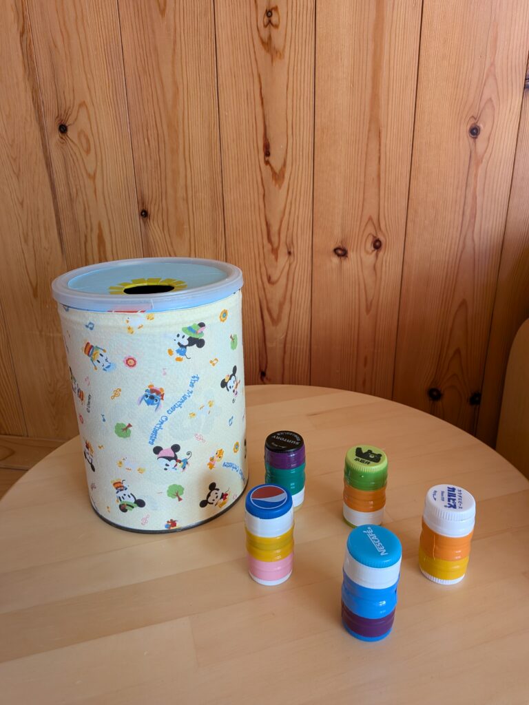 ペットボトルキャップでポットン落としを作ろう♪　※前日までにお申し込みください。定員４組です。