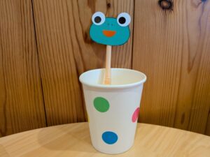 紙コップで「ゲコゲコカエル」を作ろう♪　※前日までにお申し込みください。（定員４組）　※午前中は、行事に申し込まれた方のみの利用とさせてもらいます。