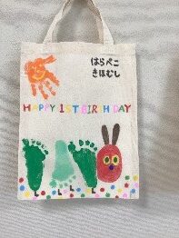 お誕生児の手形エコバック作り