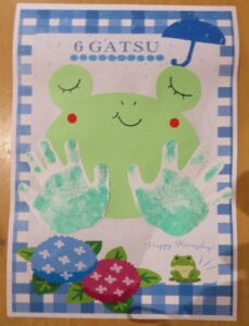 ６月の手形アート🐸（かえる）