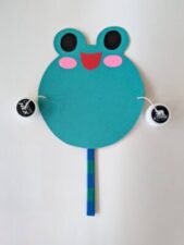 製作　カエルのでんでん太鼓を作ろう！