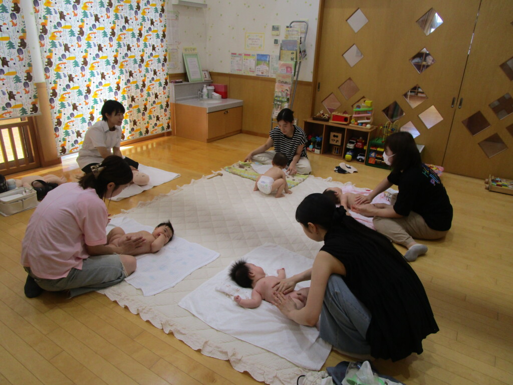 ベビーマッサージ教室【要申込　定員：５組】